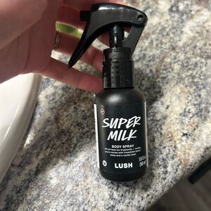 Lush Super Milk Body Spray - Black